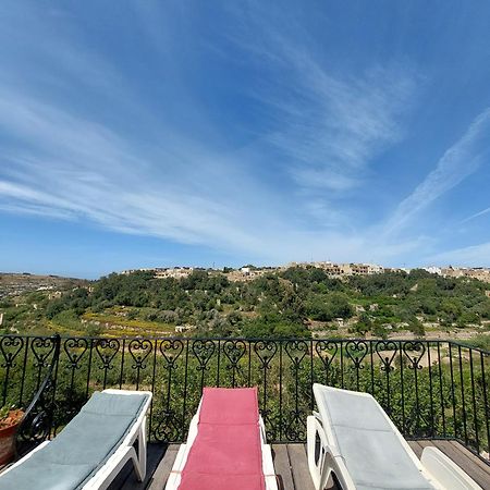 Sunny Gozo Getaway Pool & Easy Check-In Bed & Breakfast Ghajn il-Kbira  Ngoại thất bức ảnh